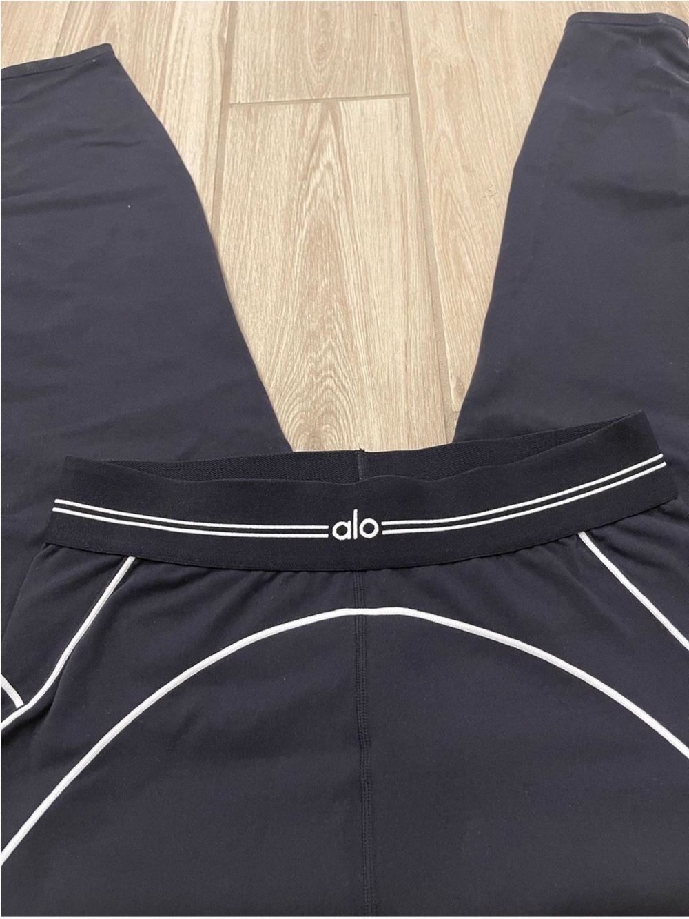 Alo Yoga Airbrush High Waist Heart Throb Leggings Black/ White Sz L 12-14 W54341 - Picture 9 of 15
